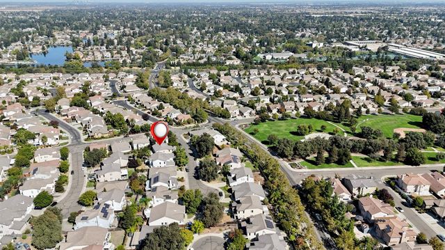 9620 Fire Station Ct, Elk Grove, CA 95757