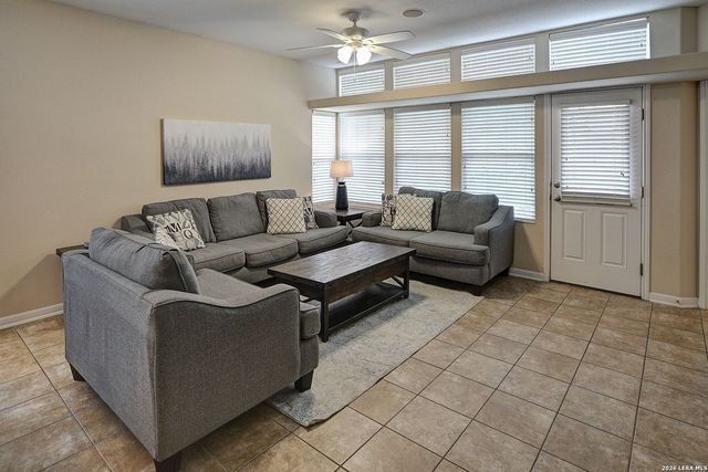 421 Shadowpoint, San Marcos, TX 78666