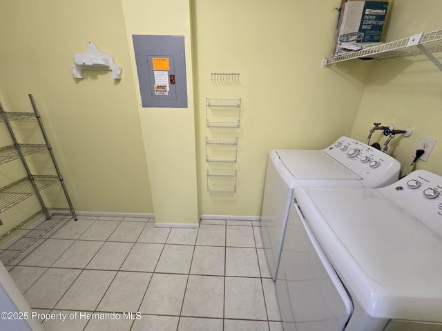 8027 Picketts Ct., Weeki Wachee, FL 34613