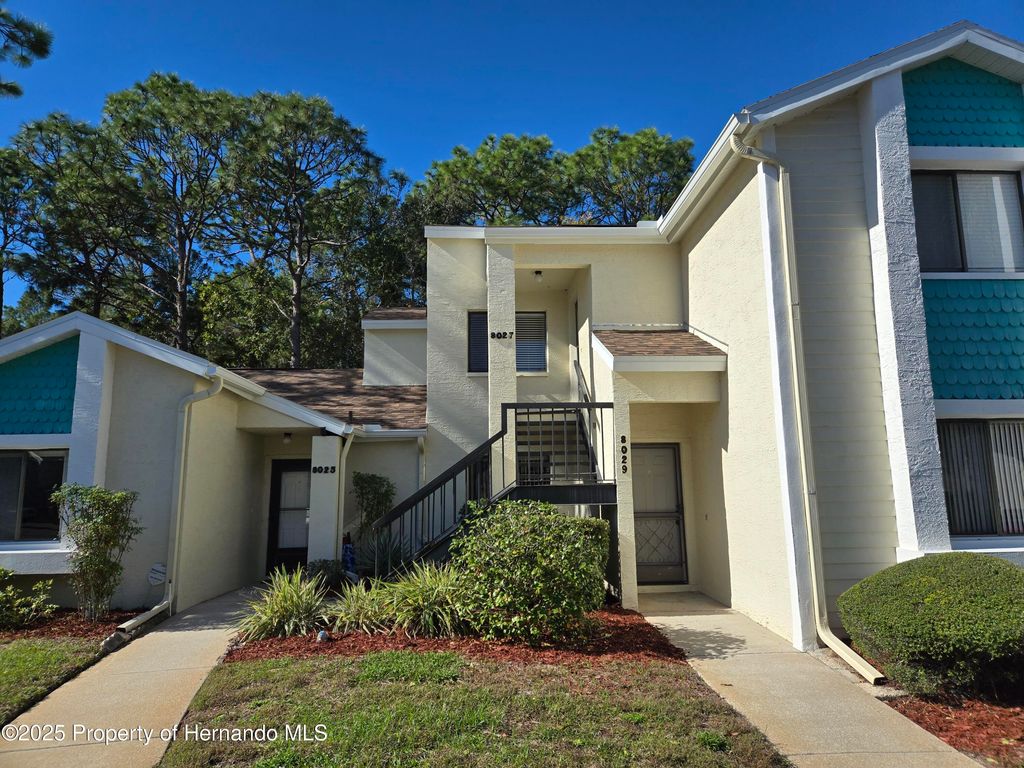 8027 Picketts Ct., Weeki Wachee, FL 34613