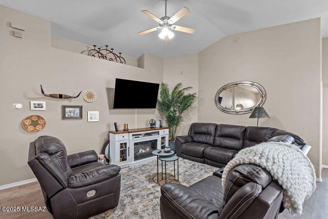 7659 N Hemingway Place, Marana, AZ 85743