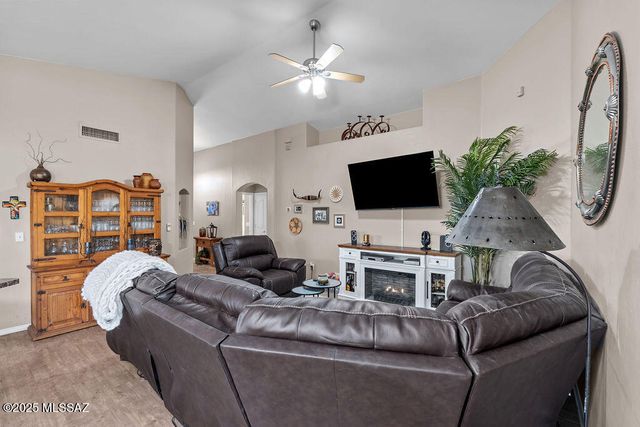 7659 N Hemingway Place, Marana, AZ 85743