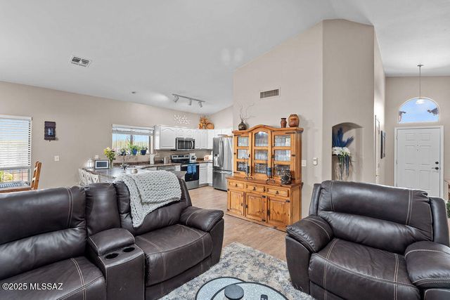 7659 N Hemingway Place, Marana, AZ 85743