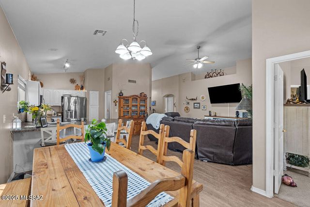 7659 N Hemingway Place, Marana, AZ 85743