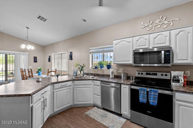 7659 N Hemingway Place, Marana, AZ 85743