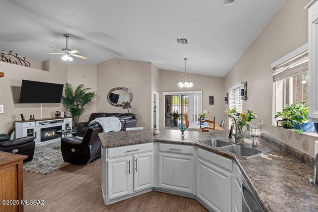 7659 N Hemingway Place, Marana, AZ 85743