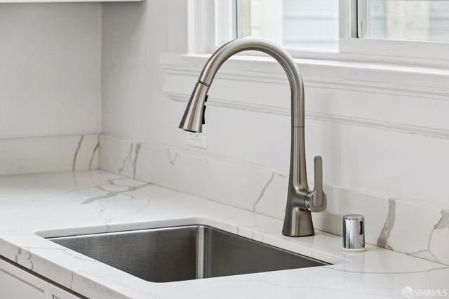 1915 Laguna Street 2, San Francisco, CA 94115