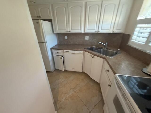 18081 SE Country Club Drive 121, Tequesta, FL 33469