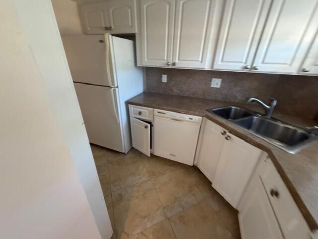 18081 SE Country Club Drive 121, Tequesta, FL 33469