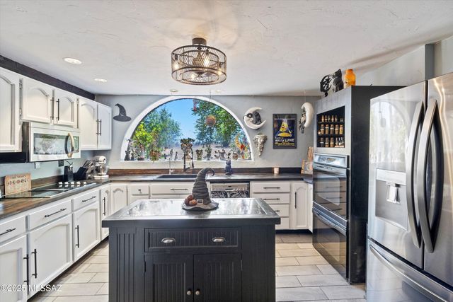 92 Cayuse Trail, Sonoita, AZ 85637