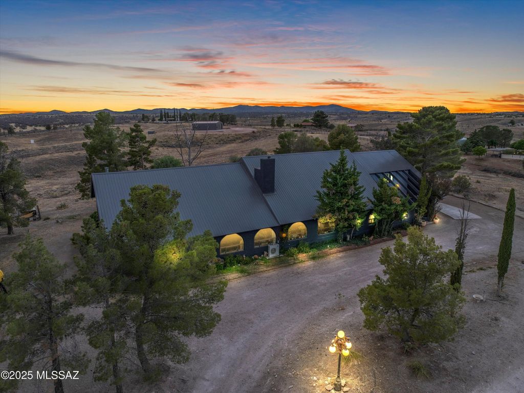 92 Cayuse Trail, Sonoita, AZ 85637
