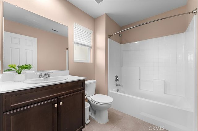 136 Yosemite, Perris, CA 92570