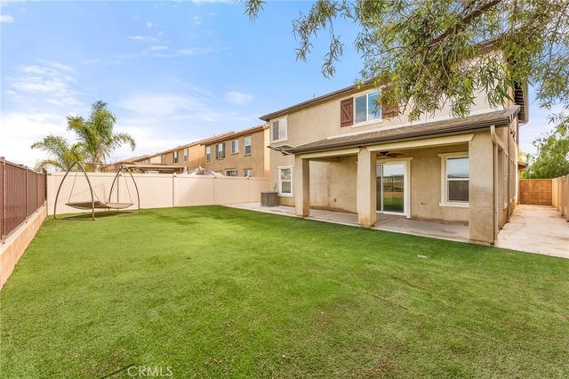 136 Yosemite, Perris, CA 92570