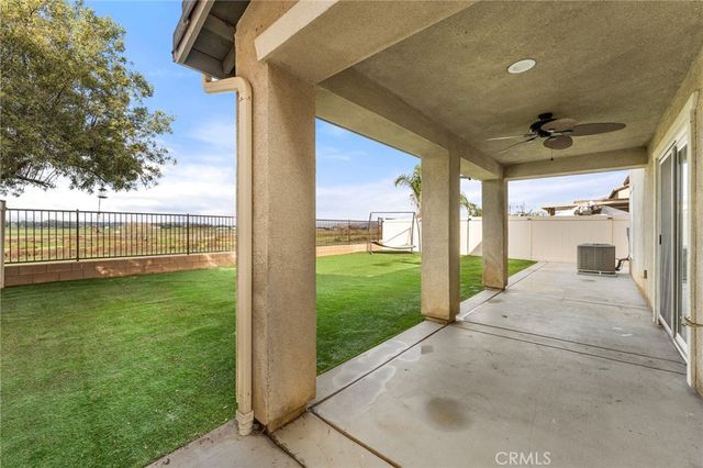 136 Yosemite, Perris, CA 92570