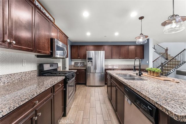 136 Yosemite, Perris, CA 92570