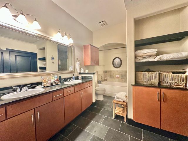1901 Post Oak Boulevard 3606, Houston, TX 77056