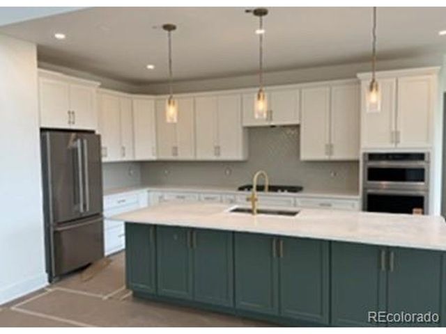 92 Welded Tuff Trl, Castle Rock, CO 80104