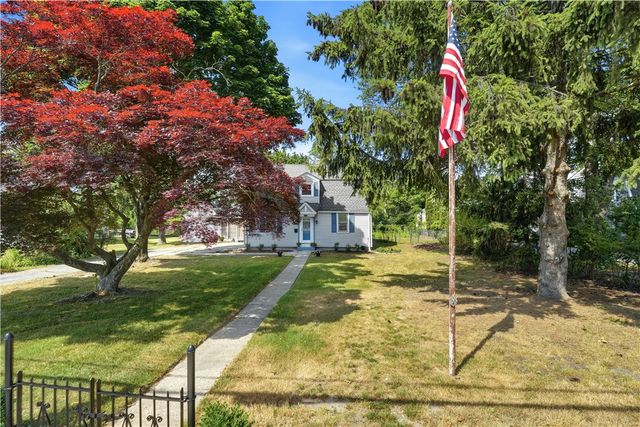 512 Woonasquatucket Avenue, North Providence, RI 02911