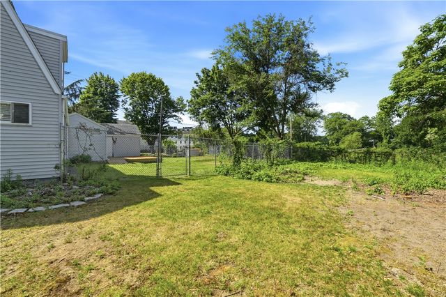 512 Woonasquatucket Avenue, North Providence, RI 02911