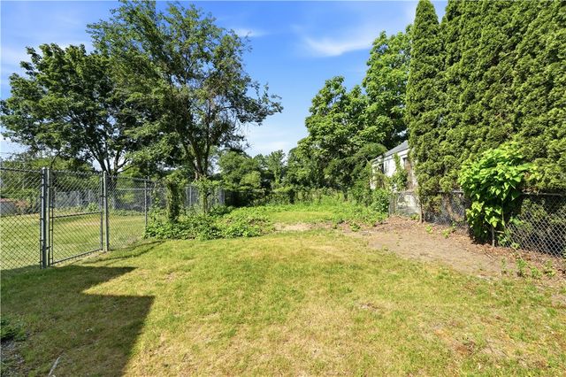 512 Woonasquatucket Avenue, North Providence, RI 02911