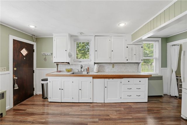 512 Woonasquatucket Avenue, North Providence, RI 02911