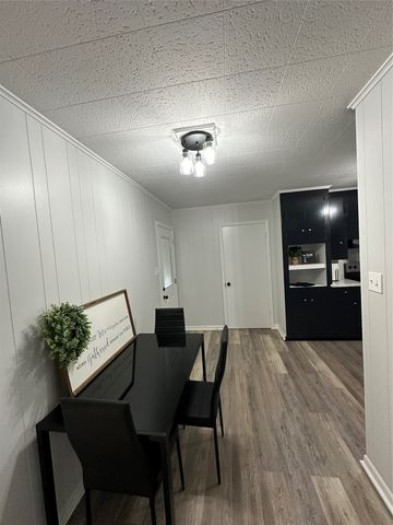 522 Lee Street, Mansfield, LA 71052