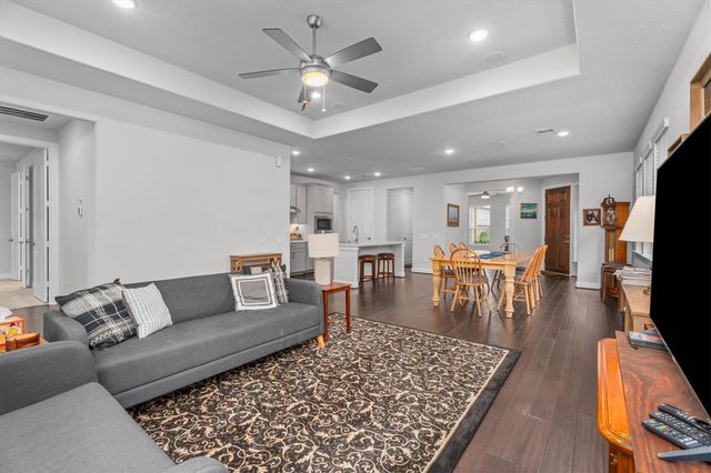 106 E Silky Sephora Court, Montgomery, TX 77316