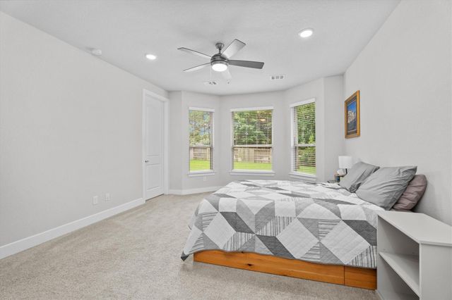 106 E Silky Sephora Court, Montgomery, TX 77316