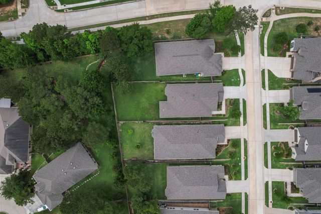 106 E Silky Sephora Court, Montgomery, TX 77316