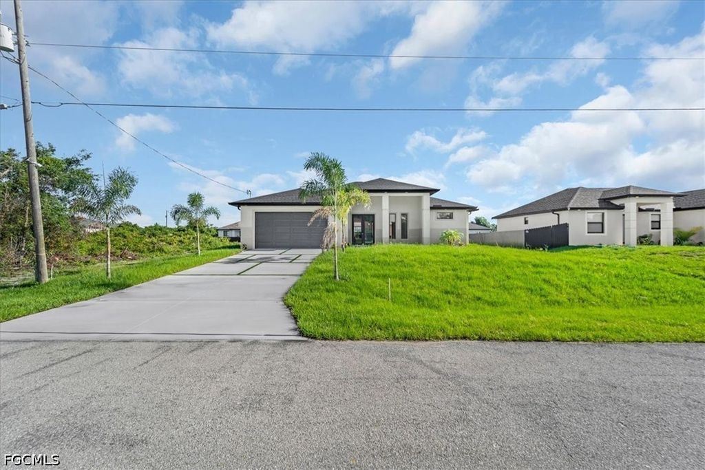 3514 17th ST SW, Lehigh Acres, FL 33976