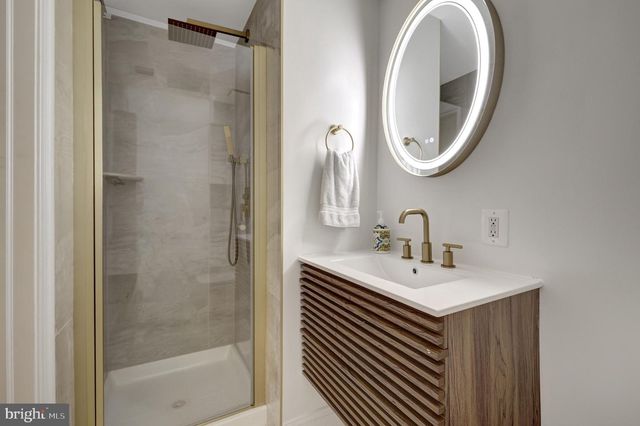 6116 FRANKLIN PARK RD, Mclean, VA 22101