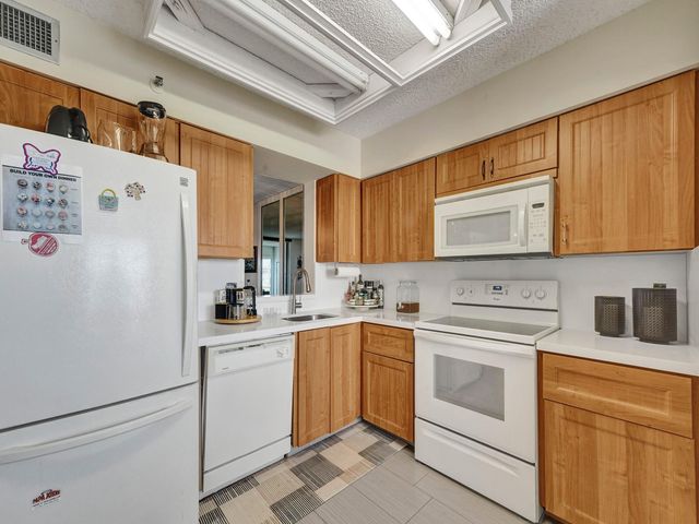 14527 Bonaire Blvd 701, Delray Beach, FL 33446