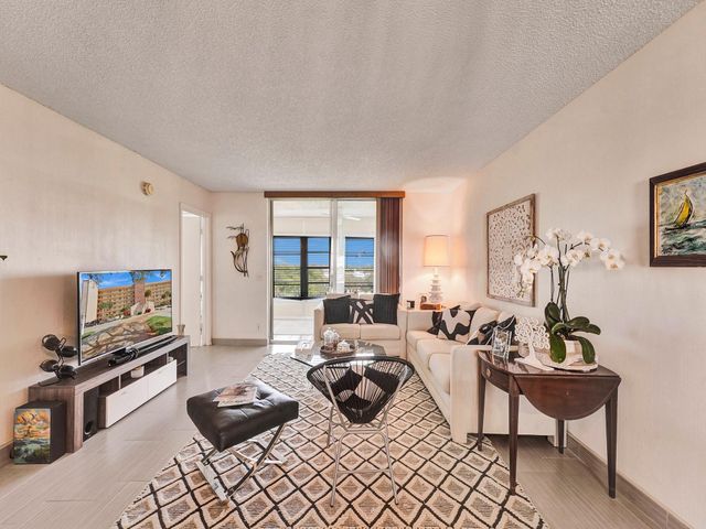 14527 Bonaire Blvd 701, Delray Beach, FL 33446