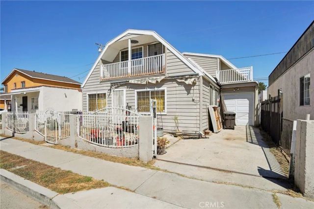1211 E Leigh Court, Long Beach, CA 90806