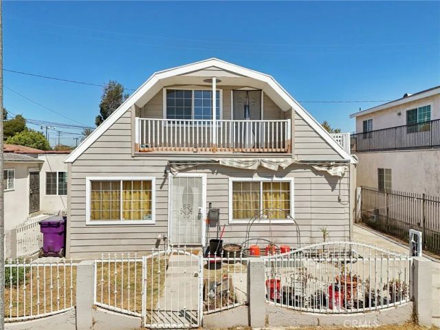 1211 E Leigh Court, Long Beach, CA 90806