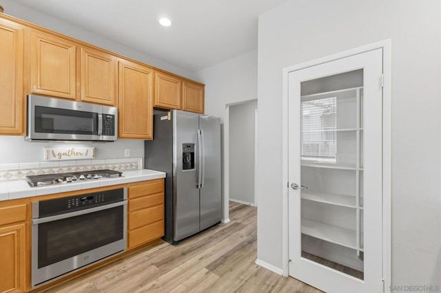31544 Mendocino Ct, Temecula, CA 92592