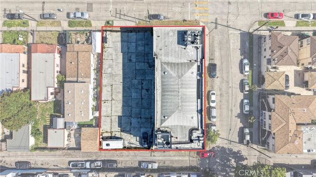 7101 Menlo, Los Angeles, CA 90044