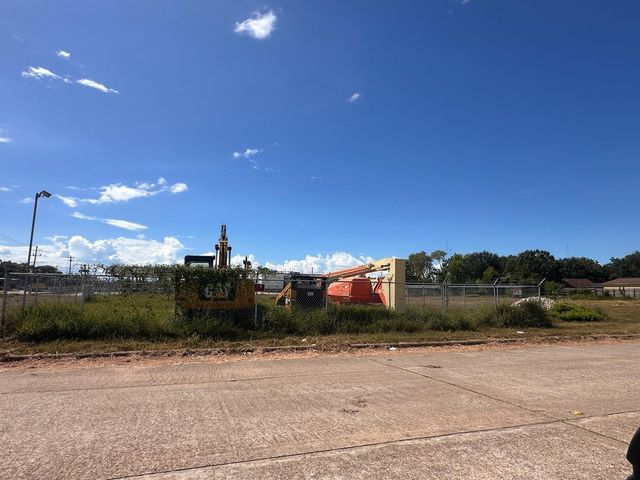 15150 South Post Oak Road, Houston, TX 77053