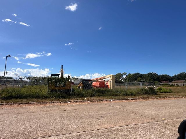 15150 South Post Oak Road, Houston, TX 77053