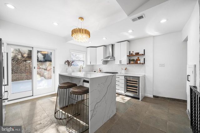 1932 PINE ST, Philadelphia, PA 19103