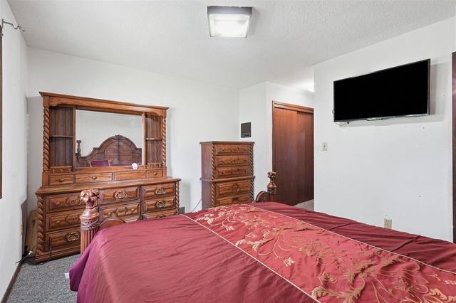 303 Ankeny Street, Waterloo, IA 50703