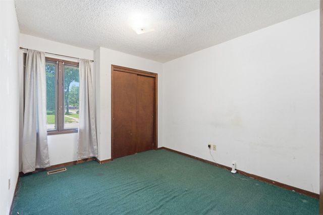 303 Ankeny Street, Waterloo, IA 50703