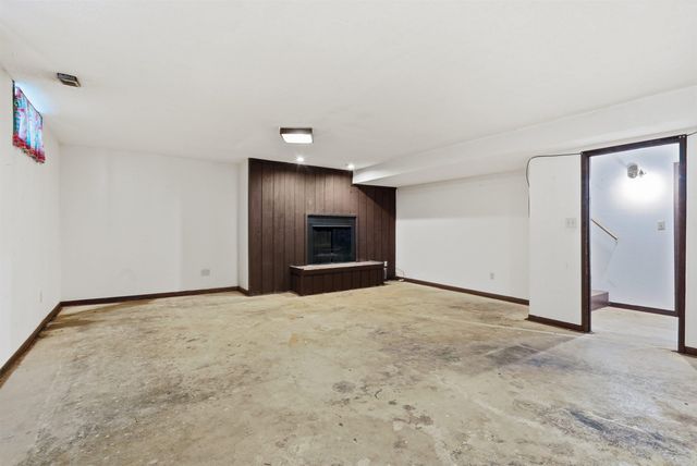303 Ankeny Street, Waterloo, IA 50703