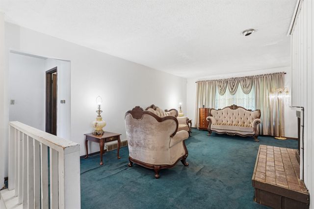 303 Ankeny Street, Waterloo, IA 50703