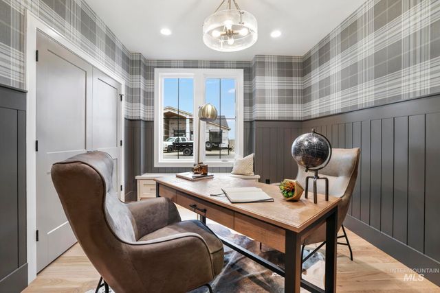 536 Canyon Falls Dr, Twin Falls, ID 83301