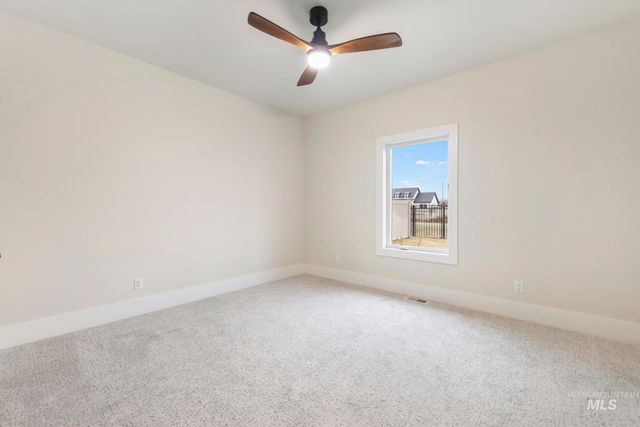 536 Canyon Falls Dr, Twin Falls, ID 83301