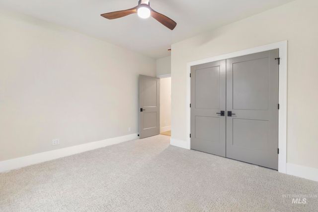 536 Canyon Falls Dr, Twin Falls, ID 83301