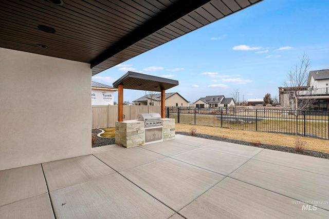 536 Canyon Falls Dr, Twin Falls, ID 83301