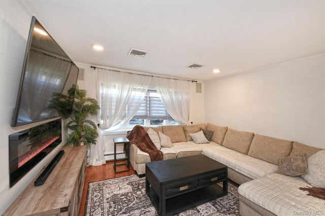3697 Regent Lane, Wantagh, NY 11793