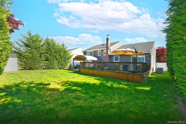 3697 Regent Lane, Wantagh, NY 11793